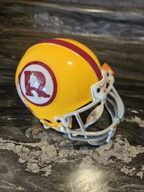 Washington Redskins Riddell Mini Helmet